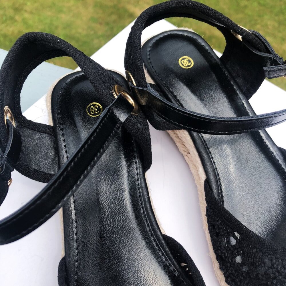 Black Floral Lace Peep Toe Ankle Strap Buckle Espadrille Sandals Sz 7 NEW - Picture 6 of 7